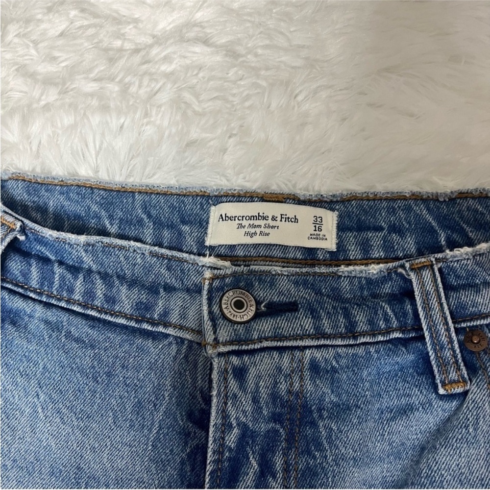 Abercrombie & Fitch Curve Love The Mom Short High Rise Denim Shorts 16 - Picture 2 of 4